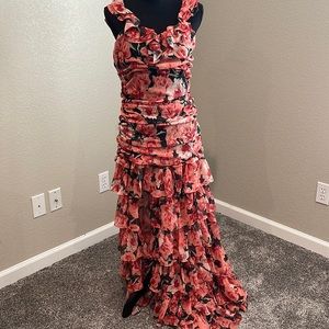 Floral pink ruffled dress with slit